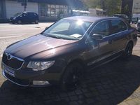 Gebraucht Skoda Superb Elegance 170 PS (125 kW) 2011 Grau Limousine
