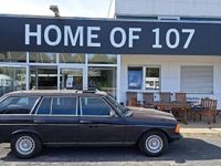 Gebraucht Mercedes E230 136 PS (100 kW) 1985 Dunkel blau (904) uni Kombi