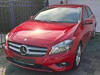 Gebraucht Mercedes A180 109 PS (80 kW) 2014 Jupiterrot  unilack Limousine