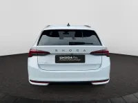 Gebraucht Skoda Octavia Tour 150 PS (110 kW) 2025 Moonweiss metallic Kombi