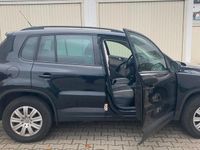 Gebraucht VW Tiguan 122 PS (89 kW) 2010 Schwarz SUV