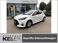 Gebraucht Toyota Yaris Cool 72 PS (52 kW) 2022 Schneeweiß Kleinwagen