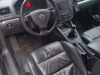 gebraucht VW Golf V 1.6 schwarz + Lederausstattung