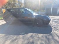Second-hand VW Golf IV 105 CP (77 kW) 2000 Negru Break