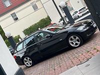 Gebraucht BMW 320 177 PS (130 kW) 2007 Schwarz Kombi