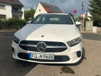 Gebraucht Mercedes A180 136 PS (100 kW) 2019 Weiß Limousine