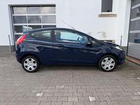 Gebraucht Ford Fiesta Trend 82 PS (60 kW) 2010 Blau Kleinwagen