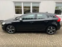 Gebraucht Volvo V40 R-Design 152 PS (111 kW) 2019 Schwarz Limousine