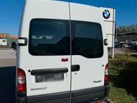 Second-hand Renault Master 120 CP (88 kW) 2010 Alb Monovolum