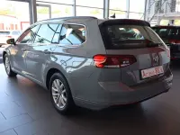 Gebraucht VW Passat 150 PS (110 kW) 2024 Grau Kombi