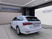 Gebraucht Skoda Octavia Style 116 PS (85 kW) 2023 Candyweiß Kombi