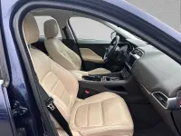 Gebraucht Jaguar F-Pace Prestige 179 PS (131 kW) 2016 Blau (loire blue) SUV