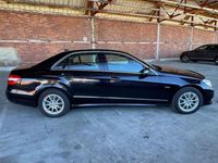 Gebraucht Mercedes E300 204 PS (150 kW) 2012 Schwarz Limousine