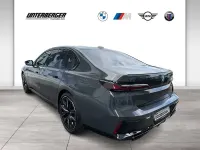 Gebraucht BMW M760e M Performance 578 PS (425 kW) 2023 Bmw individual dravitgrau Limousine