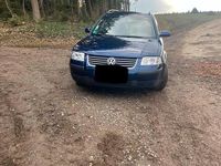 Gebraucht VW Passat 140 PS (102 kW) 2003 Blau Kombi