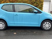 Second-hand VW up! 65 CP (47 kW) 2021 Albastru Hatchback