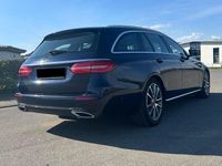 Second-hand Mercedes E220 194 CP (142 kW) 2019 Albastru Berlinǎ