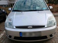 Gebraucht Ford Fiesta 80 PS (58 kW) 2005 Silber Kleinwagen
