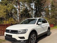 Second-hand VW Tiguan Sound 179 CP (131 kW) 2017 Alb SUV