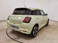 Używany Suzuki Swift Comfort+ 83 KM (61 kW) 2025 Żółty Hatchback
