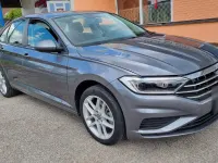 Gebraucht VW Jetta 150 PS (110 kW) 2019 Grau Limousine