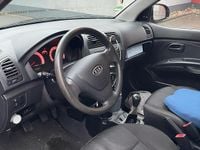 Gebraucht Kia Ceed 64 PS (47 kW) 2008 Silber Kleinwagen