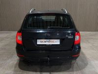 Gebraucht Skoda Superb 105 PS (77 kW) 2011 Schwarz Limousine