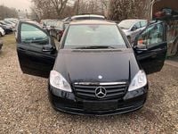 Gebraucht Mercedes A160 95 PS (69 kW) 2012 Kosmosschwarz  metalliclack Kleinwagen