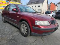 Second-hand VW Passat 125 CP (91 kW) 2000 Roșu Berlinǎ