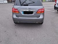 Gebraucht Mercedes B200 136 PS (100 kW) 2016 Grau Van / Kleinbus