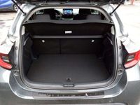 Neu Toyota Yaris 116 PS (85 kW) 2025 Grau Limousine