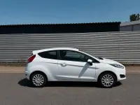 Gebraucht Ford Fiesta Trend 60 PS (44 kW) 2013 Weiß Kleinwagen