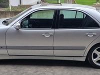 Gebraucht Mercedes E200 163 PS (119 kW) 2000 Silber Limousine