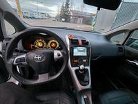 Gebraucht Toyota Auris 90 PS (66 kW) 2010 Weiß Kleinwagen