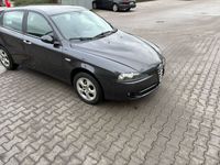 gebraucht Alfa Romeo 147 1,6 Benzin