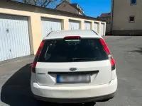 Gebraucht Ford Fiesta 60 PS (44 kW) 2003 Weiß Kleinwagen