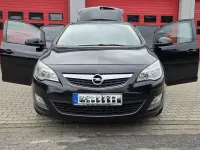 Gebraucht Opel Astra Cosmo 110 PS (80 kW) 2010 Schwarz Limousine