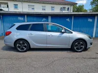 Gebraucht Opel Astra Edition 140 PS (102 kW) 2013 Silber Kombi