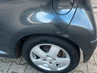 Gebraucht Toyota Aygo 69 PS (50 kW) 2005 Grau Kleinwagen