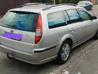 Gebraucht Ford Mondeo Ghia 131 PS (96 kW) 2005 Silber Kombi