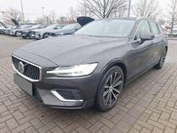 Gebraucht Volvo V60 398 PS (292 kW) 2023 Platinum grey / metallic Kombi