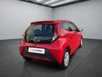 Gebraucht Toyota Aygo 72 PS (52 kW) 2021 Rot Kleinwagen