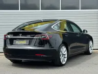 Gebraucht Tesla Model 3 225 kW (306 PS) 2019 Schwarz Limousine
