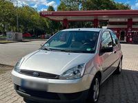 Gebraucht Ford Fiesta 60 PS (44 kW) 2004 Silber Kleinwagen