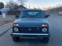 Gebraucht Lada niva 83 PS (61 kW) 2012 Schwarz SUV