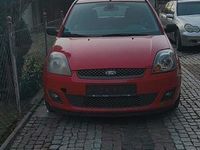 Gebraucht Ford Fiesta 90 PS (66 kW) 2007 Rot Kleinwagen