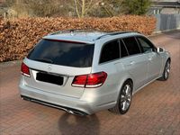 Gebraucht Mercedes E250 204 PS (150 kW) 2015 Silber Kombi