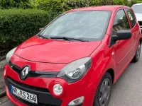 Używany Renault Twingo Expression 75 KM (55 kW) 2012 Czerwony Hatchback