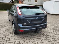 Gebraucht Ford Focus 100 PS (73 kW) 2008 Grau Limousine