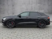 Gebraucht Audi SQ8 Ambiente 507 PS (372 kW) 2023 Mythosschwarz metallic SUV